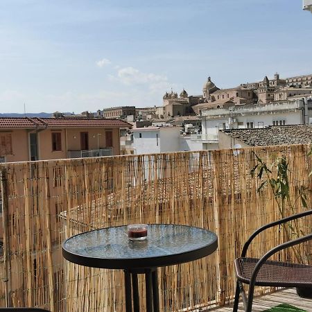 Casa Principe Di Piemonte Apartamento Noto Exterior foto