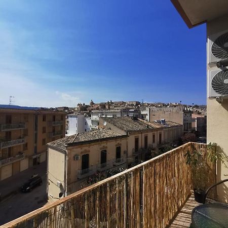 Casa Principe Di Piemonte Apartamento Noto Exterior foto